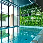 מלון דירות Sea & Forest 4*